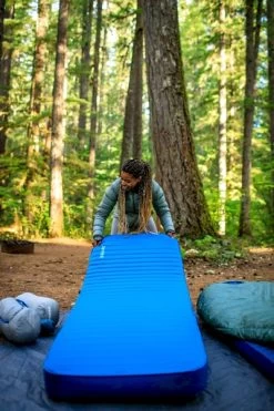 Therm-A-Rest MondoKing 3D 11.0 L Zelfopblazende Slaapmat -Outdoor Kampeeruitrusting Winkel 1900 1267 2020 thermarest oregon 3sisters geiser 0623