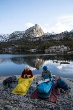 Therm-A-Rest Space Cowboy Mummymodel Slaapzak 22 Therm-A-Rest Space Cowboy Mummymodel Slaapzak -Outdoor Kampeeruitrusting Winkel 1900 1267 2022 thermarest sierranevada california patitucci 0220