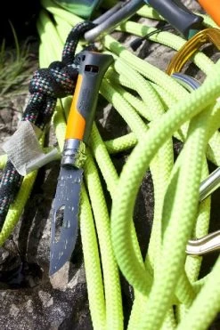 Opinel N°08 Outdoor Zakmes - Oranje -Outdoor Kampeeruitrusting Winkel 3123840015779 opinel outdoor 8 oranje sfeer1 resultaat