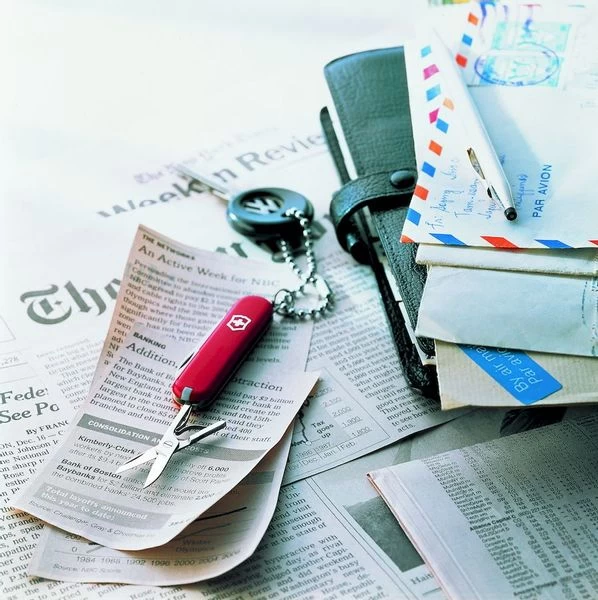 Victorinox Classic SD Zakmes - Rood 4 Victorinox Classic SD Zakmes - Rood - Afbeelding 2