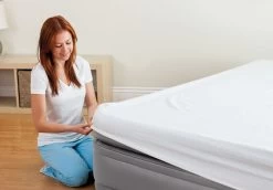 Intex Prime Comfort Luchtbed - Eenpersoons - Ingebouwde Elektrische Pomp -Outdoor Kampeeruitrusting Winkel 899 1294 64162 inuse1 2020 300