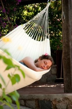 La Siesta Modesta 1 Persoons Hangmat - Latte -Outdoor Kampeeruitrusting Winkel 900 598 moh14 1 modesta latte organic cotton single classic hammock image 05