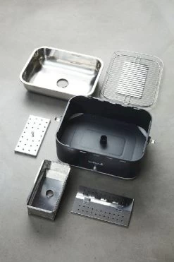 Barbecook Carlo Houtskool Tafelbarbecue - Grijs 14 Barbecook Carlo Houtskool Tafelbarbecue - Grijs -Outdoor Kampeeruitrusting Winkel 900 600 bc cha 1015 sf 06 hr